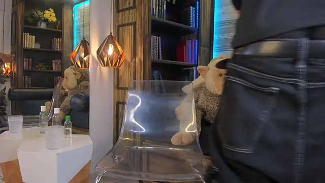 Adonis WB online show from November 15, 2025, 9:52 pm