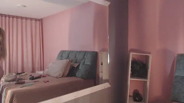 Camila Russoo online show from January 17, 2026, 9:40 pm