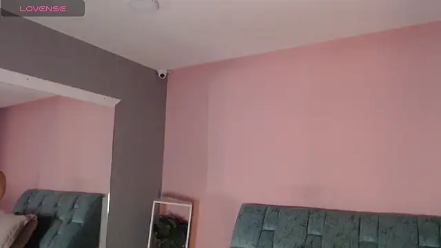 Camila Russoo online show from February 6, 2026, 6:59 pm