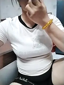 Snapshot of Mie_rose chatting on April 9, 2026, 12:12 am Mie rose online show from April 9, 2026, 12:12 am