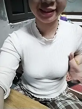 Snapshot of Mie_rose chatting on March 6, 2026, 2:06 am Mie rose online show from March 6, 2026, 2:06 am