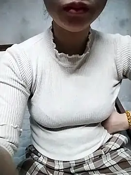 Snapshot of Mie_rose chatting on February 14, 2026, 2:12 am Mie rose online show from February 14, 2026, 2:12 am