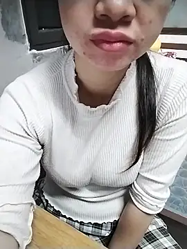 Snapshot of Mie_rose chatting on December 18, 2025, 12:38 am Mie rose online show from December 18, 2025, 12:38 am