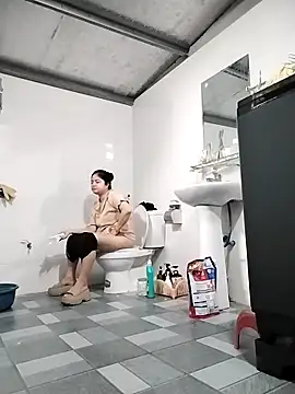 Snapshot of Mie_rose chatting on April 2, 2026, 1:46 am Mie rose online show from April 2, 2026, 1:46 am