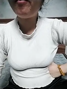 Snapshot of Mie_rose chatting on February 26, 2026, 1:33 pm Mie rose online show from February 26, 2026, 1:33 pm