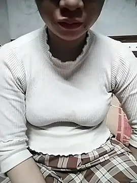 Snapshot of Mie_rose chatting on December 5, 2025, 2:32 am Mie rose online show from December 5, 2025, 2:32 am