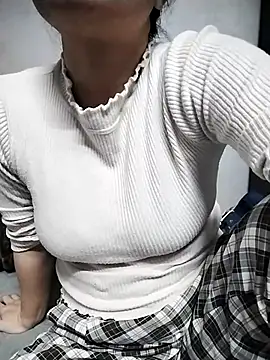 Snapshot of Mie_rose chatting on February 7, 2026, 1:30 pm Mie rose online show from February 7, 2026, 1:30 pm