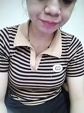 Snapshot of Mie_rose chatting on February 17, 2026, 6:33 am Mie rose online show from February 17, 2026, 6:33 am