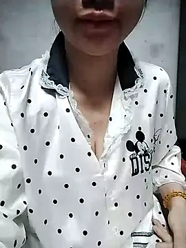 Snapshot of Mie_rose chatting on March 11, 2026, 10:59 pm Mie rose online show from March 11, 2026, 10:59 pm