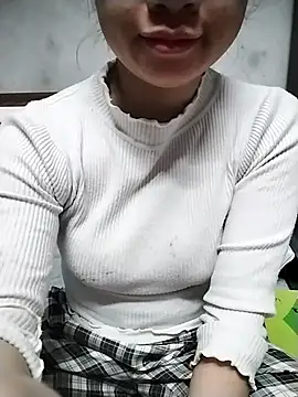 Snapshot of Mie_rose chatting on January 14, 2026, 1:04 pm Mie rose online show from January 14, 2026, 1:04 pm