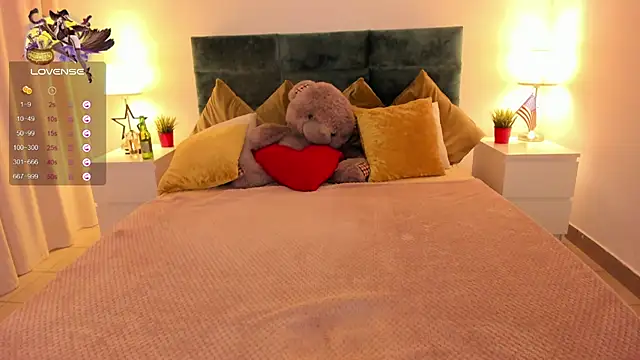 mishapallmer online show from September 24, 2025, 5:36 am