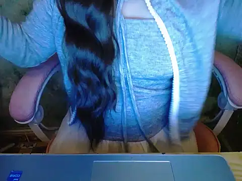 ahoa Tk online show from October 27, 2025, 8:43 pm