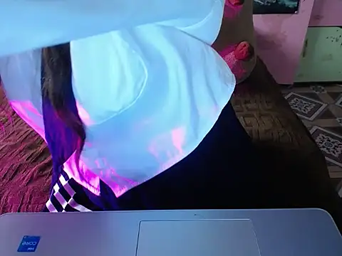 Snapshot of ahoa_Tk chatting on February 3, 2026, 6:22 am ahoa Tk online show from February 3, 2026, 6:22 am