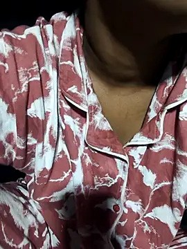 srav43 online show from February 18, 2026, 3:26 am