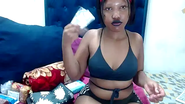 Snapshot of BUNNYCHOWX28 chatting on October 1, 2025, 7:51 pm BUNNYCHOWX28 online show from October 1, 2025, 7:51 pm