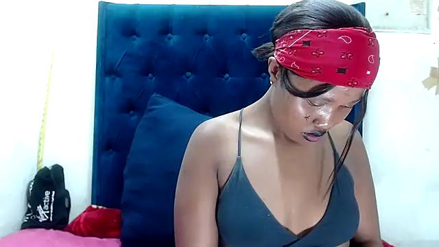 Snapshot of BUNNYCHOWX28 chatting on October 15, 2025, 8:39 pm BUNNYCHOWX28 online show from October 15, 2025, 8:39 pm