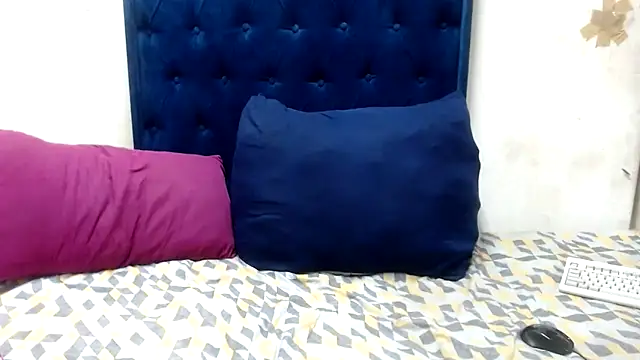 Snapshot of BUNNYCHOWX28 chatting on September 29, 2025, 6:35 pm BUNNYCHOWX28 online show from September 29, 2025, 6:35 pm