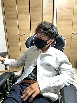 jiji9253 online show from December 1, 2025, 11:11 am