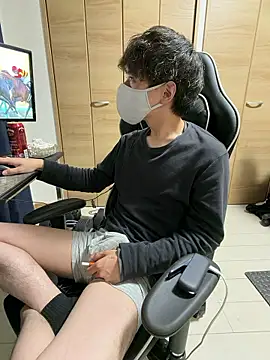 jiji9253 online show from December 18, 2025, 12:09 pm