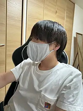 jiji9253 online show from May 19, 2026, 1:07 pm