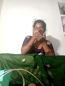 Snapshot of Kiran12xxx chatting on October 19, 2025, 3:15 pm Kiran12xxx online show from October 19, 2025, 3:15 pm