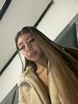 Sara-cooper2 online show from November 30, 2025, 1:12 pm