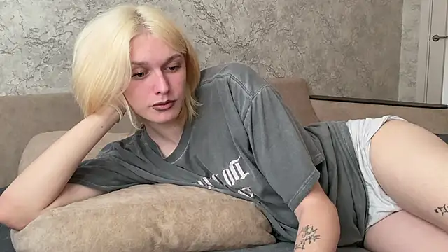 Snapshot of evelina228 chatting on September 9, 2025, 7:07 am evelina228 online show from September 9, 2025, 7:07 am