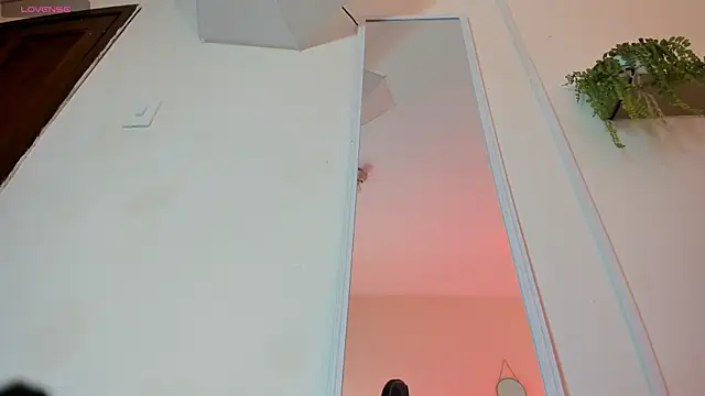 Katia gh online show from November 6, 2025, 11:25 am