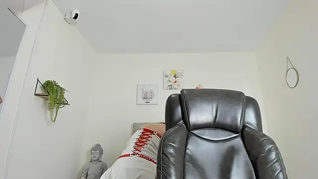 Katia gh online show from November 28, 2025, 11:32 am