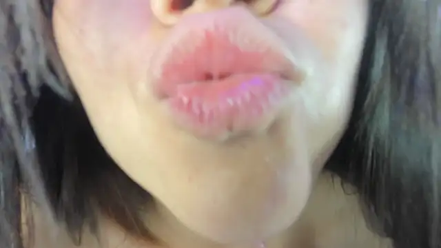 bonnie sm online show from September 30, 2025, 7:20 pm