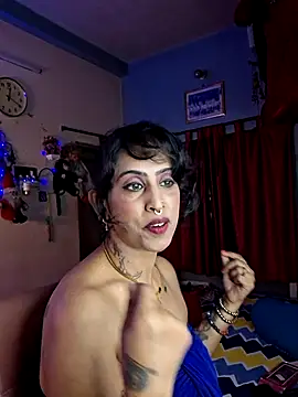 Snapshot of Love_Beauty01 chatting on May 4, 2026, 6:22 pm Love Beauty01 online show from May 4, 2026, 6:22 pm