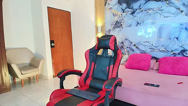 tammy 02  online show from February 13, 2026, 2:17 pm