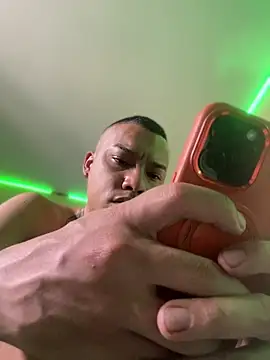 AlphaMasterXxx online show from April 7, 2026, 6:54 pm