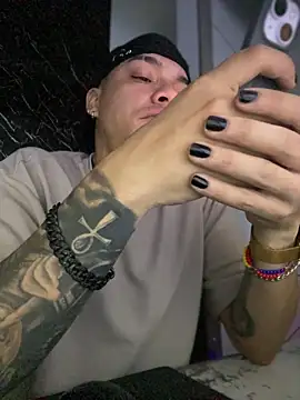 AlphaMasterXxx online show from November 15, 2025, 6:06 am