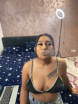 JaneetDeea online show from November 15, 2025, 3:27 pm