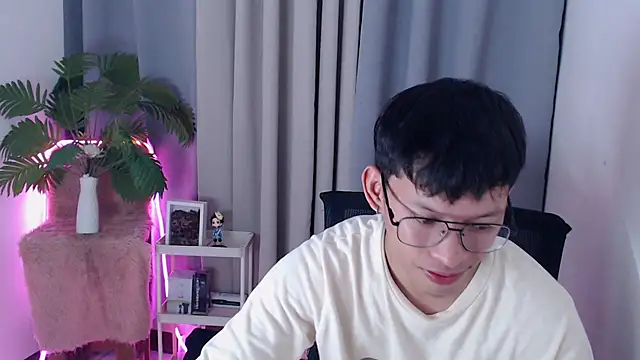 pinkcock froi2305 online show from February 3, 2026, 4:10 am