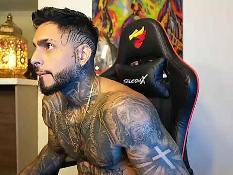 logan hugh8 online show from September 23, 2025, 3:57 am