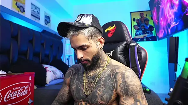 logan hugh8 online show from March 2, 2026, 8:49 pm