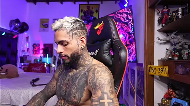 logan hugh8 online show from March 9, 2026, 4:43 pm