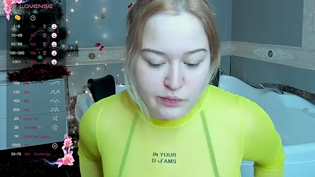 HelenHartt online show from December 23, 2025, 1:27 am