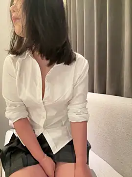 luluya1314 online show from May 16, 2026, 4:44 am