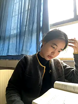 luluya1314 online show from November 10, 2025, 5:23 am