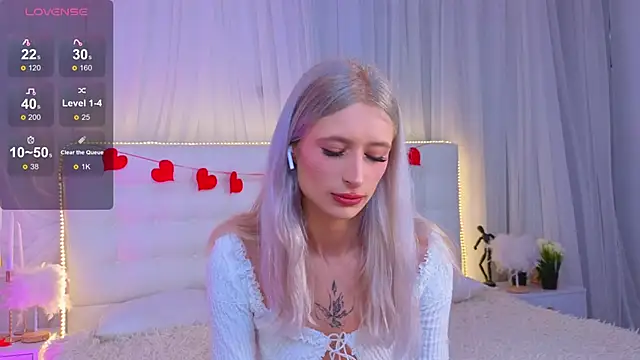 Snapshot of Monica_Leen chatting on February 19, 2026, 6:21 am Monica Leen online show from February 19, 2026, 6:21 am