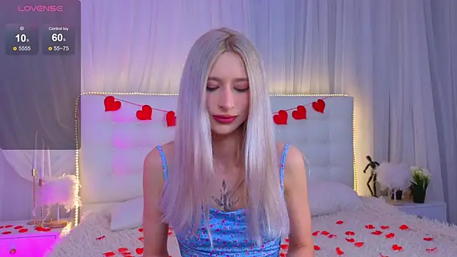 Snapshot of Monica_Leen chatting on February 14, 2026, 6:24 am Monica Leen online show from February 14, 2026, 6:24 am