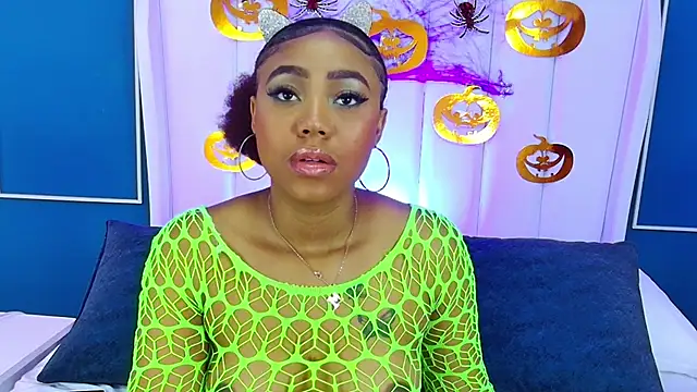 AngelaRoberts online show from October 26, 2025, 4:35 am