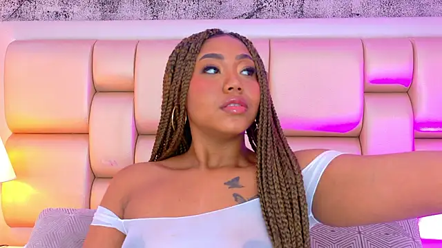 Snapshot of AngelaRoberts chatting on March 10, 2026, 8:24 pm AngelaRoberts online show from March 10, 2026, 8:24 pm