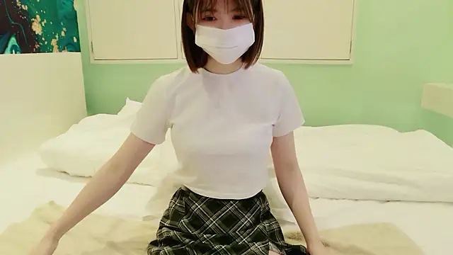 NANA chan 1 online show from October 19, 2025, 7:22 am