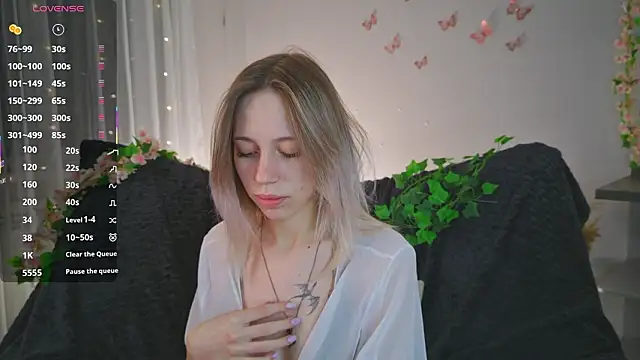 Snapshot of NyxaThorn chatting on February 2, 2026, 4:50 pm NyxaThorn online show from February 2, 2026, 4:50 pm