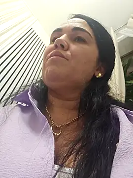 VickyDivinee online show from September 19, 2025, 6:01 pm