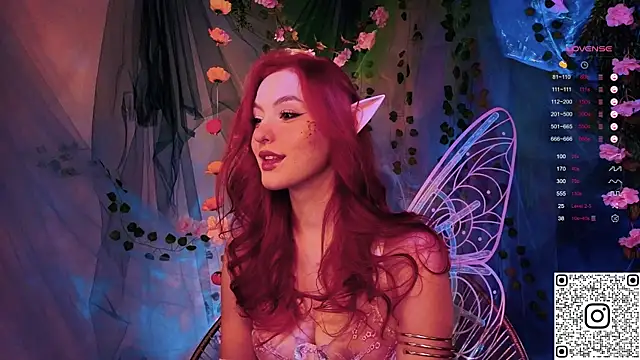 GildedKitten online show from November 30, 2025, 5:47 pm